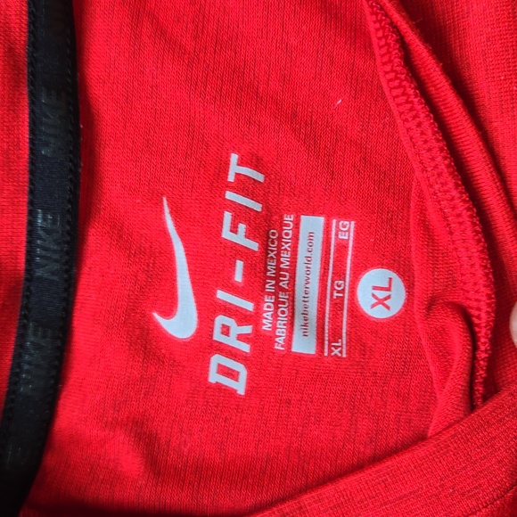 Nike Dri-Fit Short Sleeve Shirt - Picture 3 of 4